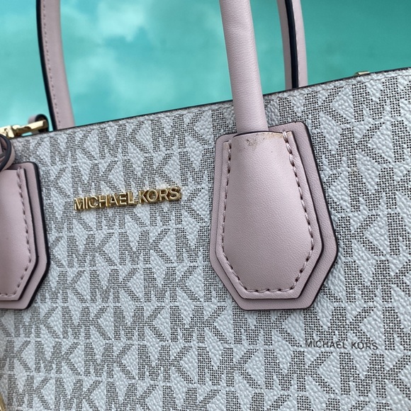 Michael Kors messenger bag - Picture 6 of 9